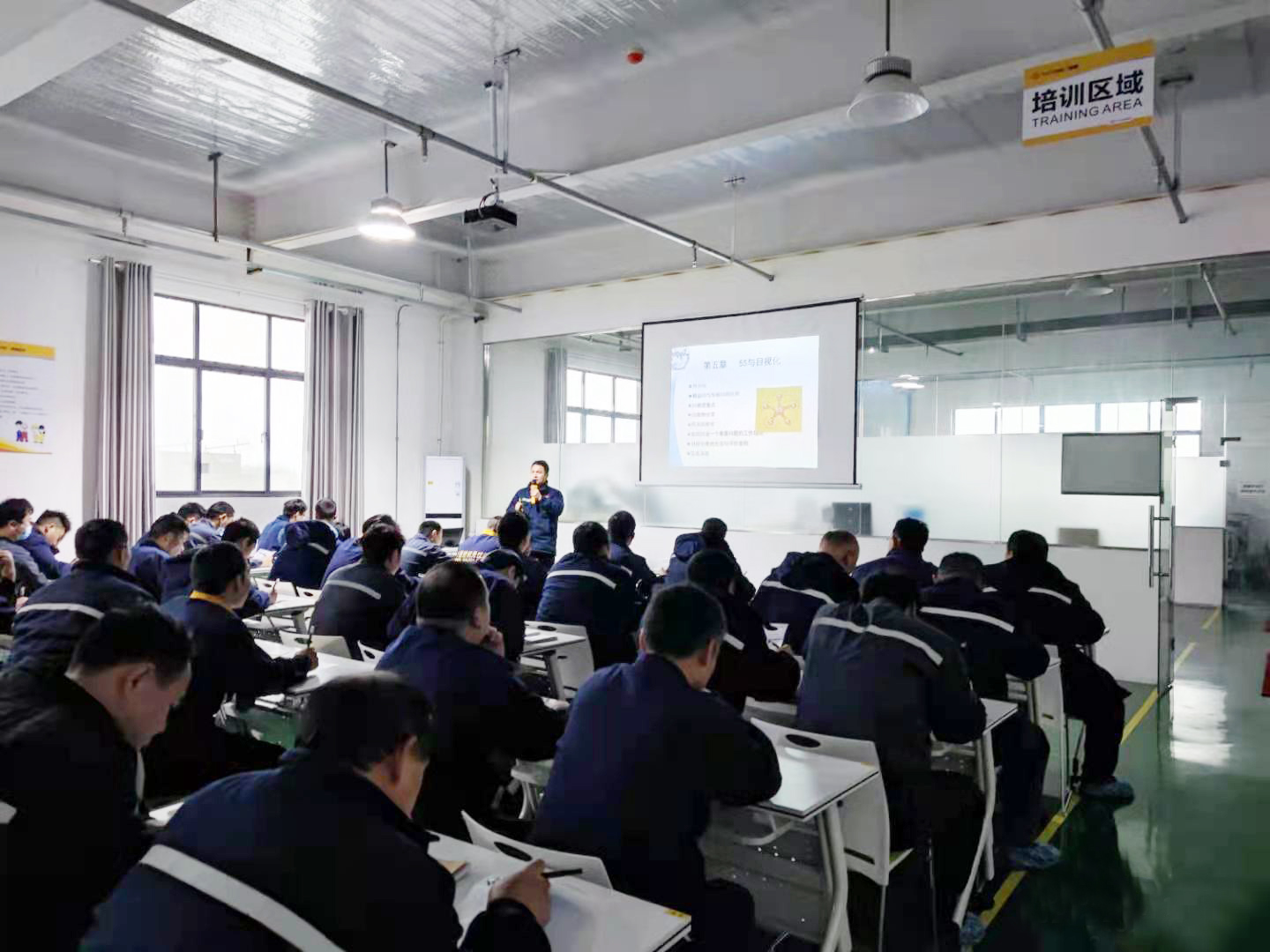 细说精益 | 班组长在精益管理中扮演了哪些角色？